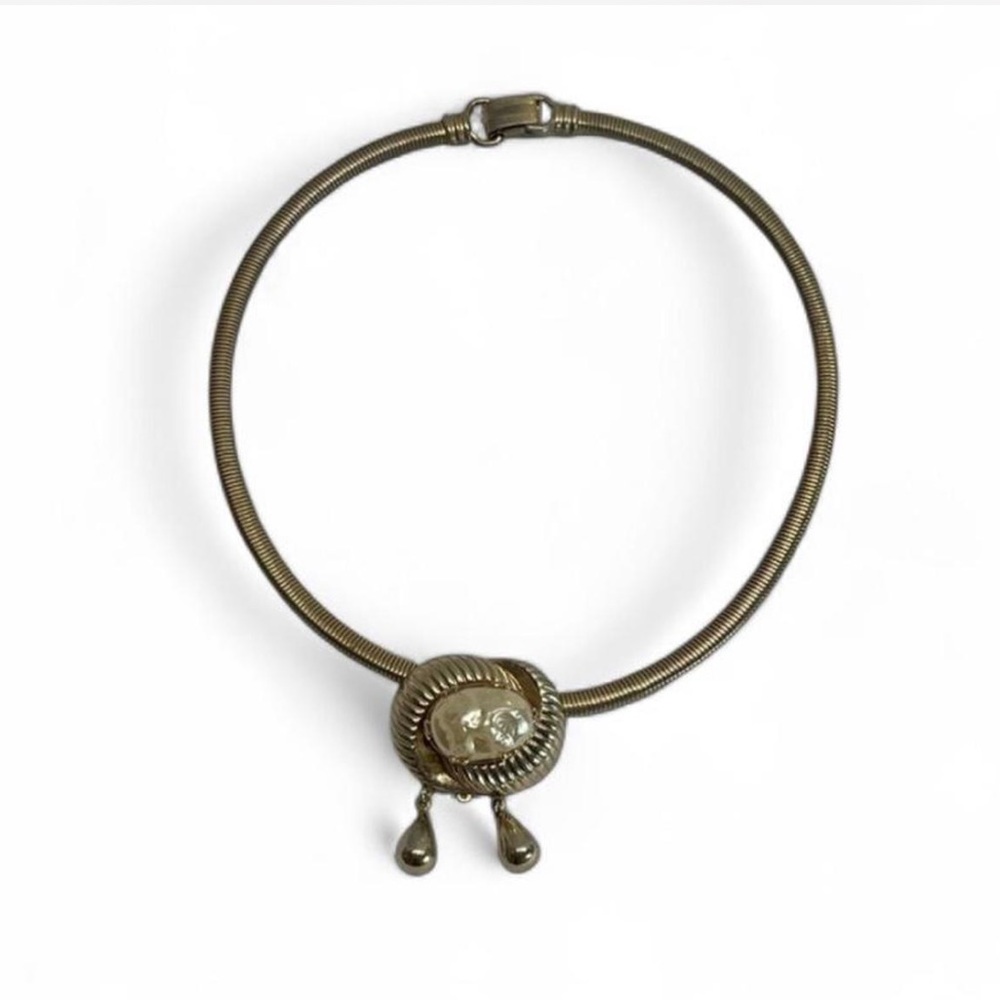 Vintage statement pearl choker necklace